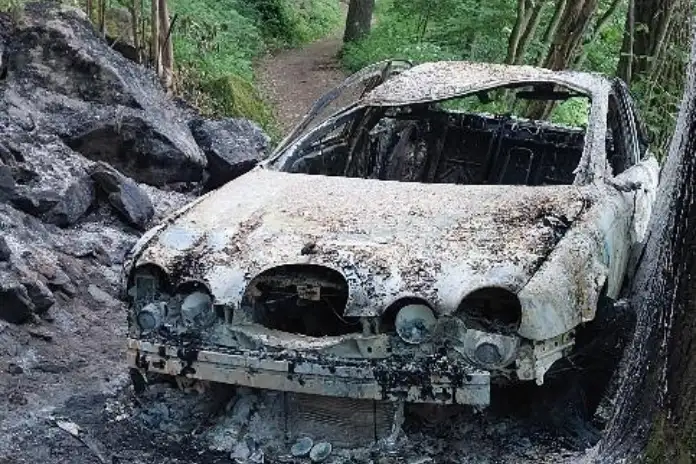 Automobil značky Jaguar měl odcizit v noci na Hradišti