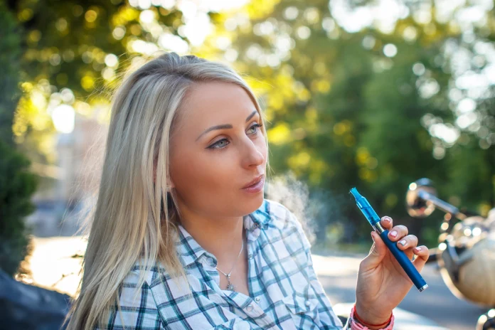Vapování v těhotenství poškozuje vývoj plodu dítěte