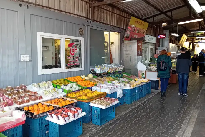 SAPA Praha Stánky s exotickým ovocem v pražské SAPĚ - SAPA