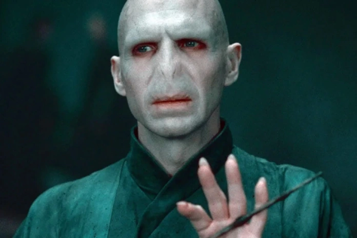Herec Ralph Fiennes jako Voldemort v sérii Harry Potter