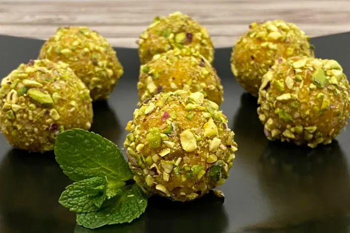 Pistáciové kuličky s bílou čokoládou