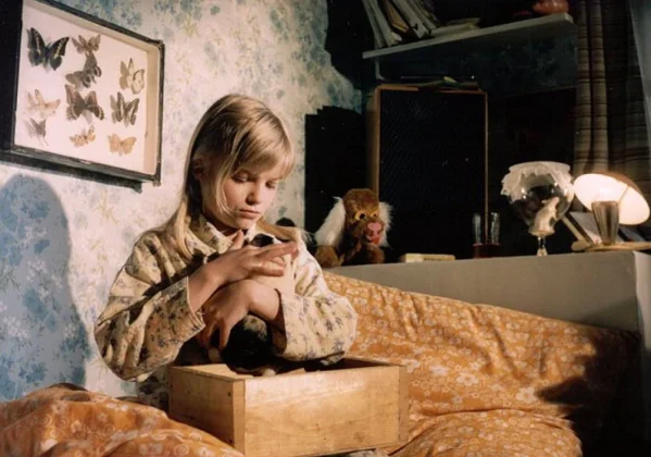 Michaela Kudl&aacute;čkov&aacute; ve filmu Veronika, prostě Nika
